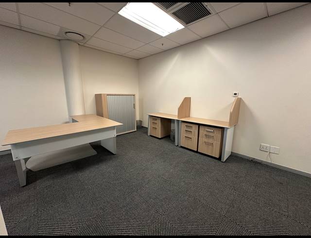 66M² OFFICE TO LET IN SANDTON CENTRAL